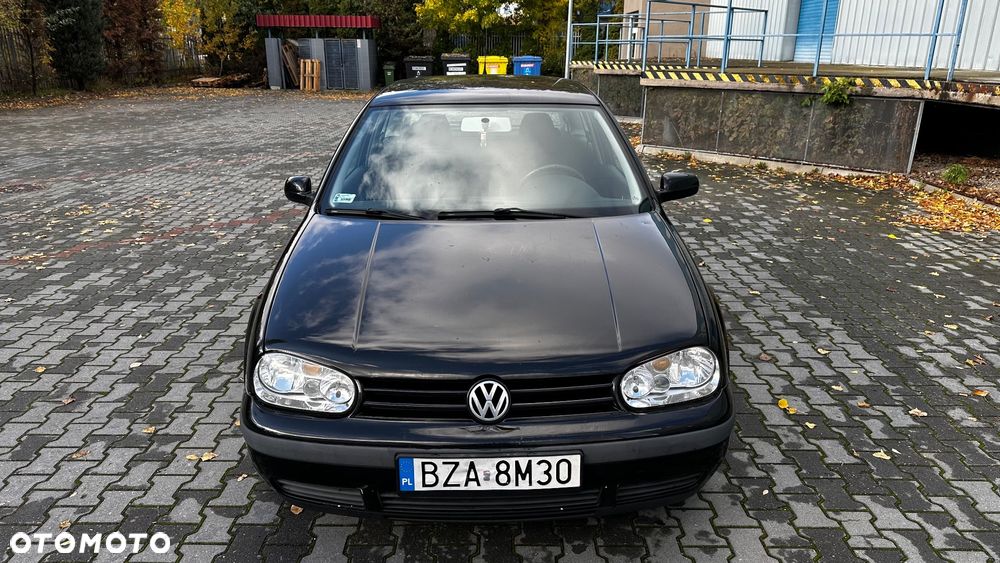 Volkswagen Golf - 4