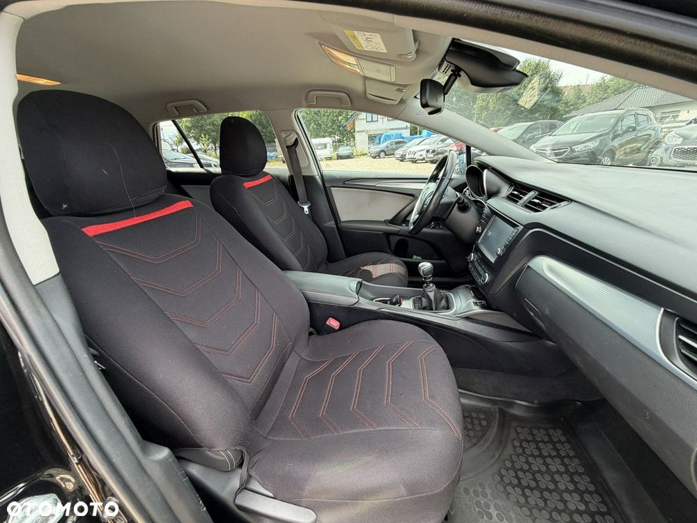 Toyota Avensis - 8