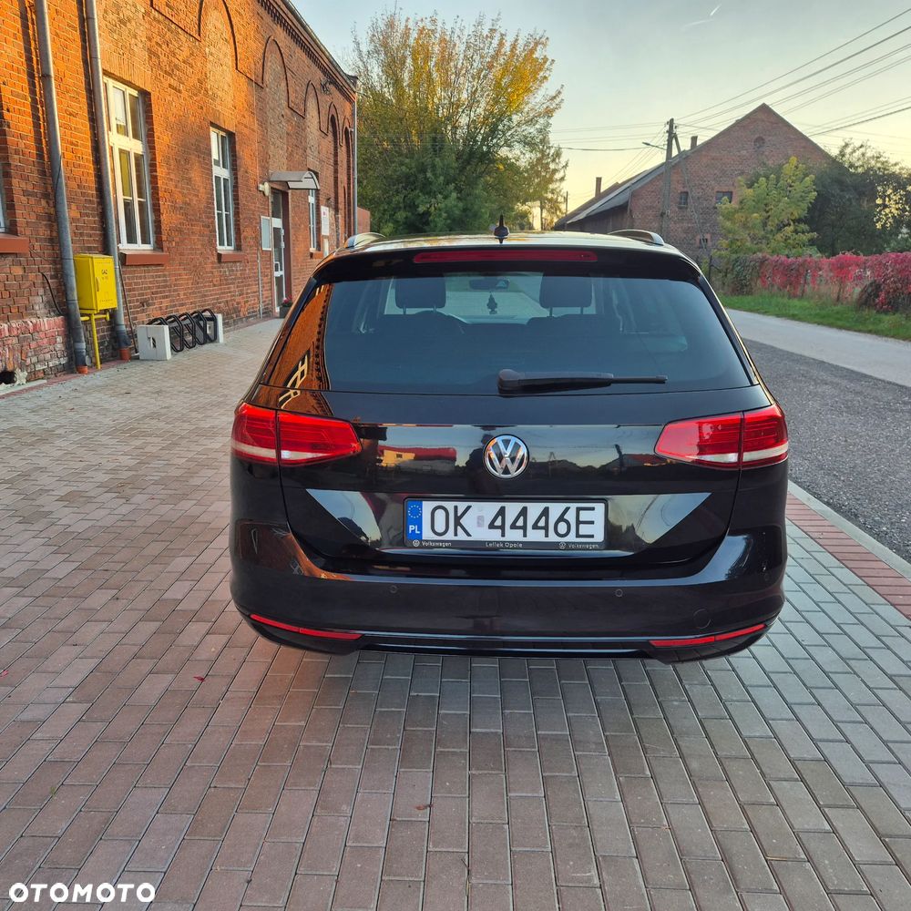 Volkswagen Passat - 8