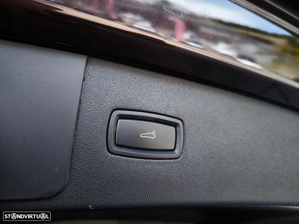 Porsche Cayenne - 30