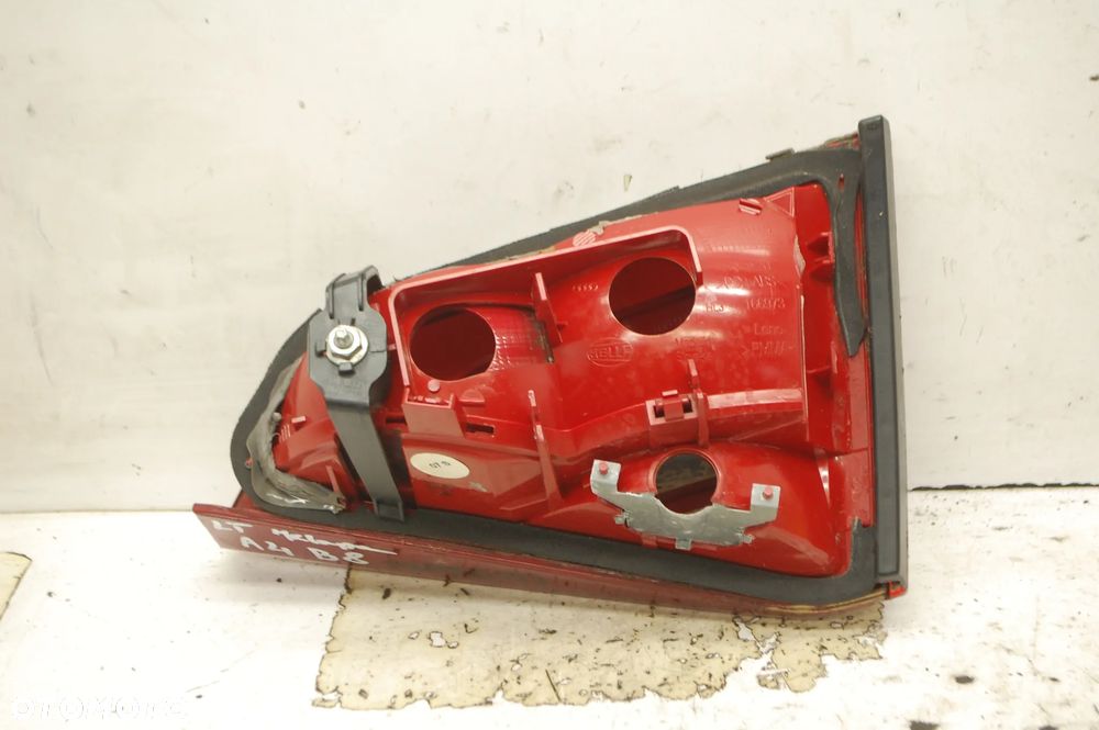 LAMPA LEWY PRAWY TYŁ TYLNA W KLAPĘ BAGAŻNIKA 8K5945093 8K5945094 AUDI A4 B8 SEDAN - 2