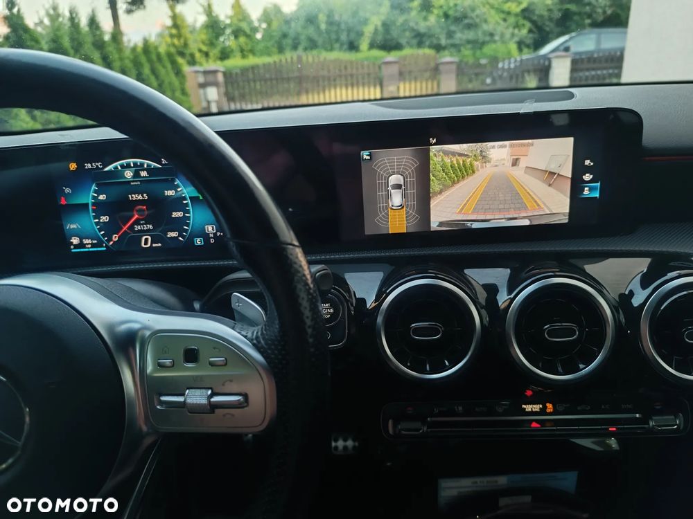 Mercedes-Benz Klasa A 180 7G-DCT Edition AMG Line - 28