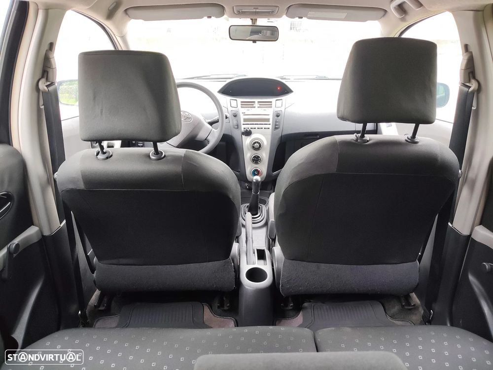 Toyota Yaris 1.0 VVT-i AC - 10