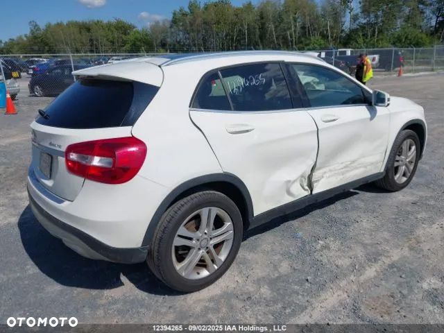 Mercedes-Benz GLA 250 4Matic 7G-DCT - 4