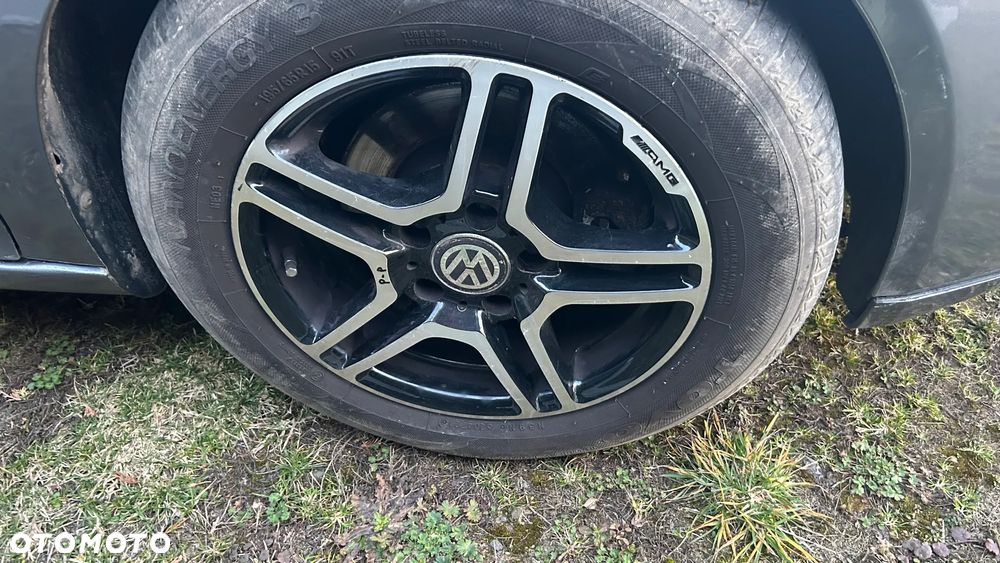 Volkswagen Golf - 5