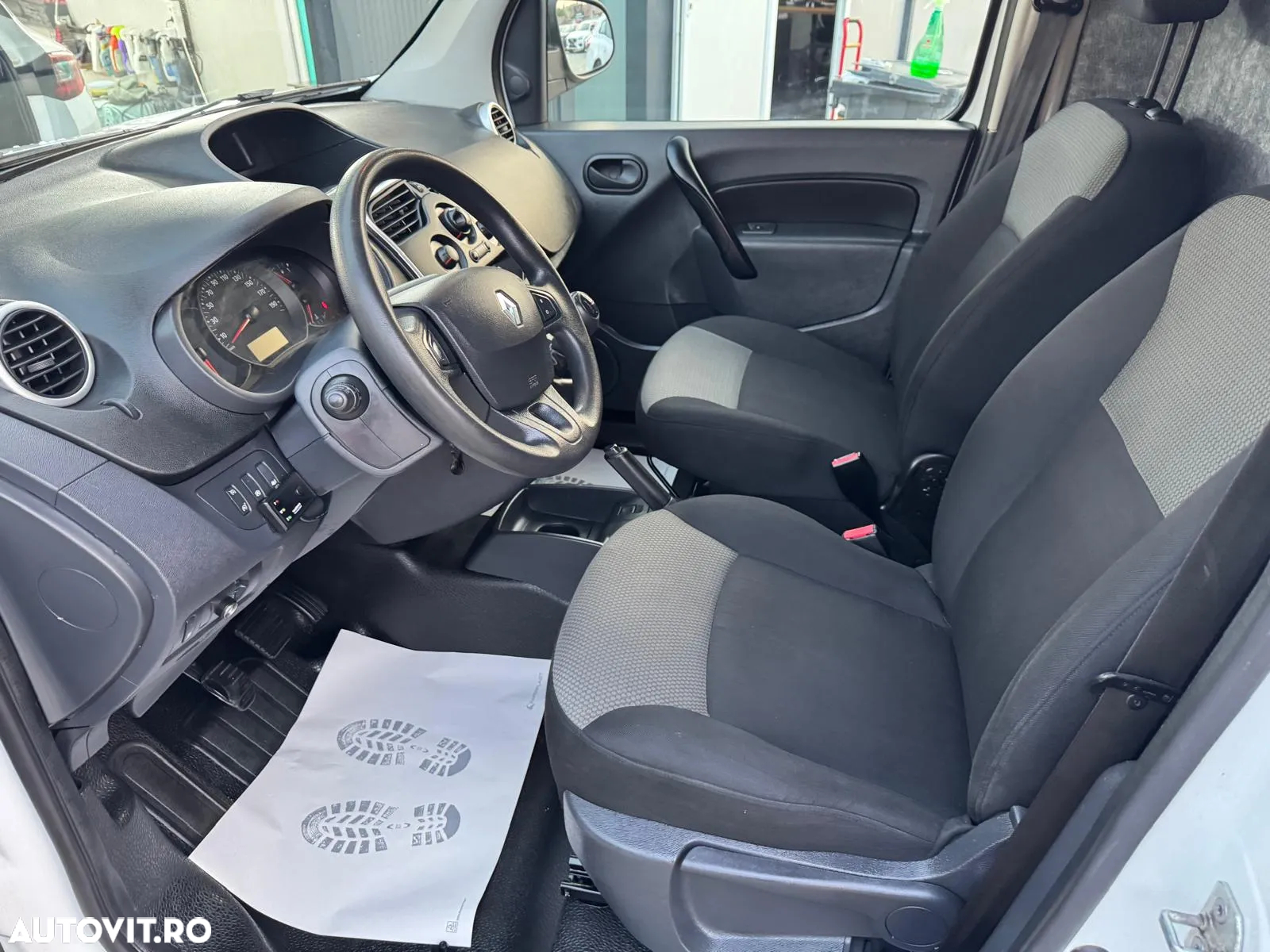 Renault Kangoo dCi 75 FAP Authentique - 8