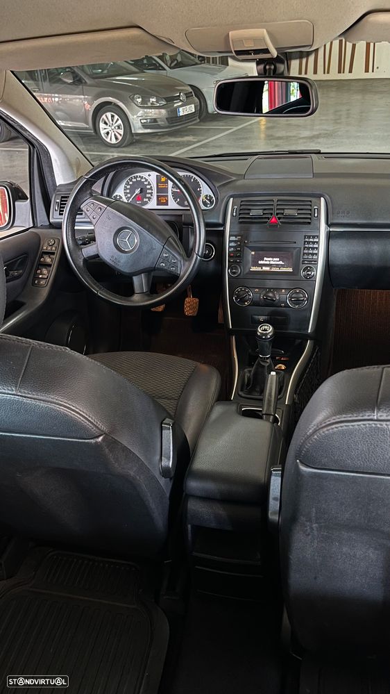 Mercedes-Benz B 180 CDI - 22