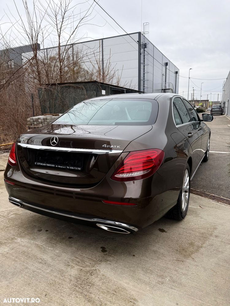 Mercedes-Benz E 200 4MATIC Aut. - 7