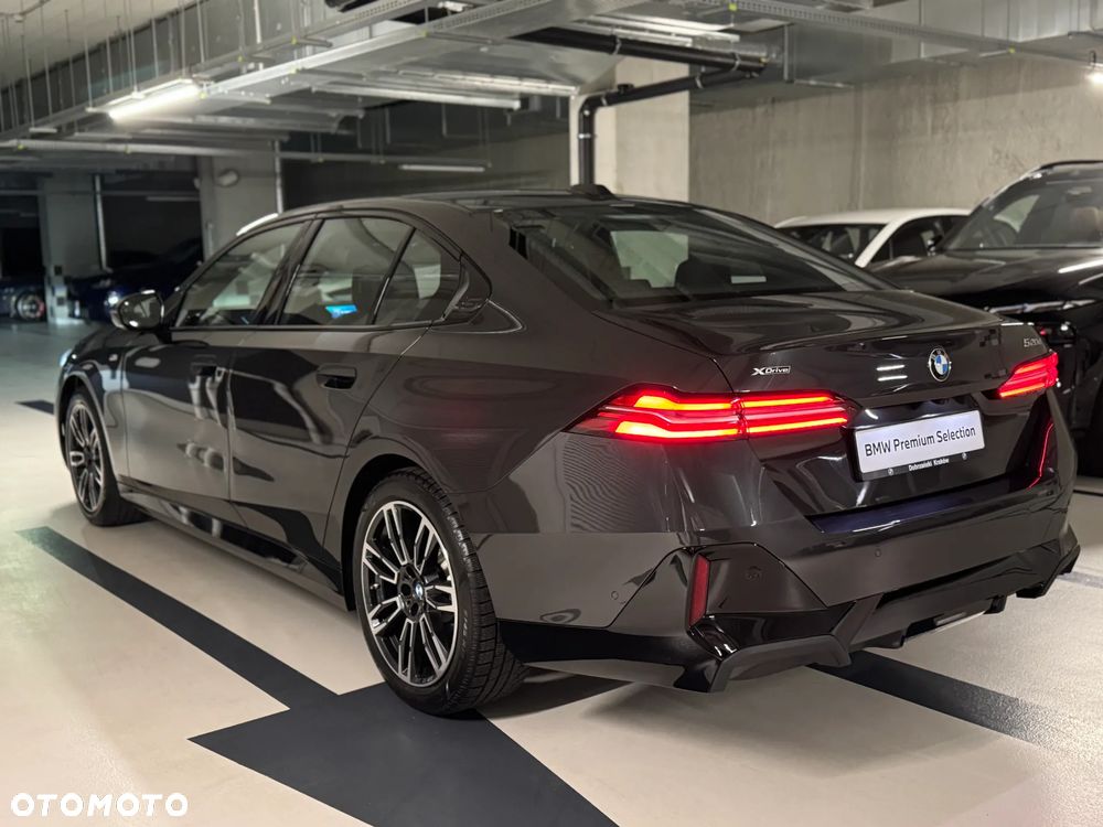 BMW Seria 5 520d xDrive mHEV M Sport - 16