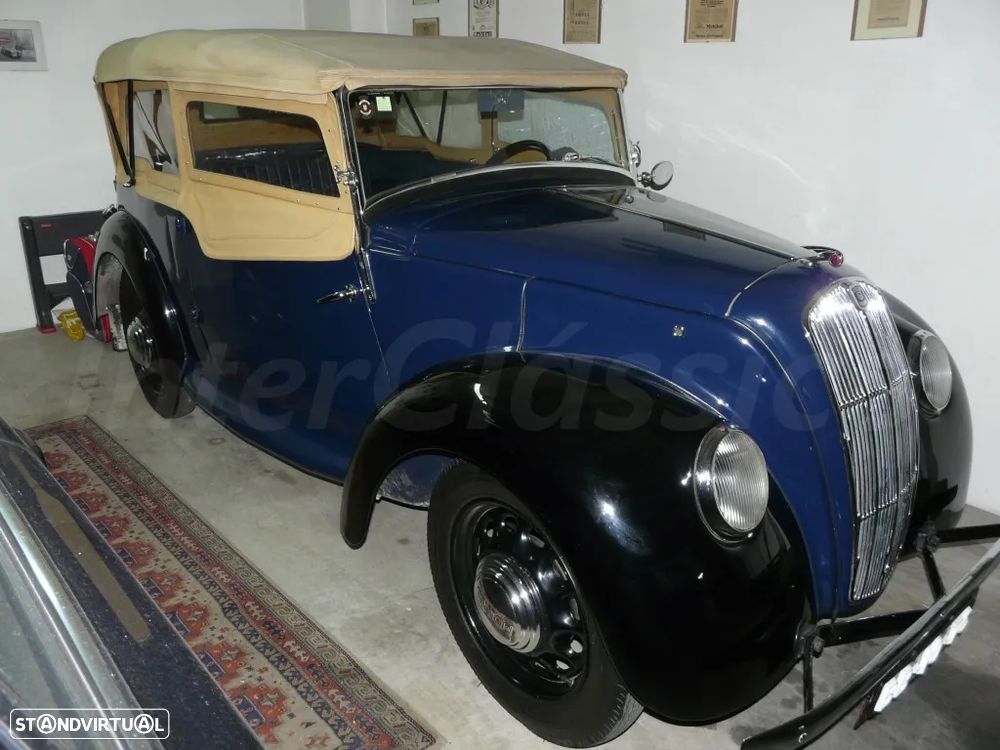 Morris Eight - 1