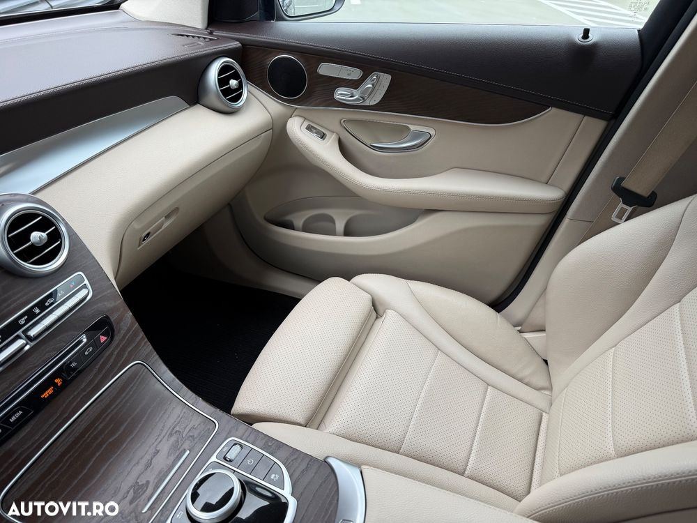 Mercedes-Benz GLC 220 d 4Matic 9G-TRONIC Exclusive - 22