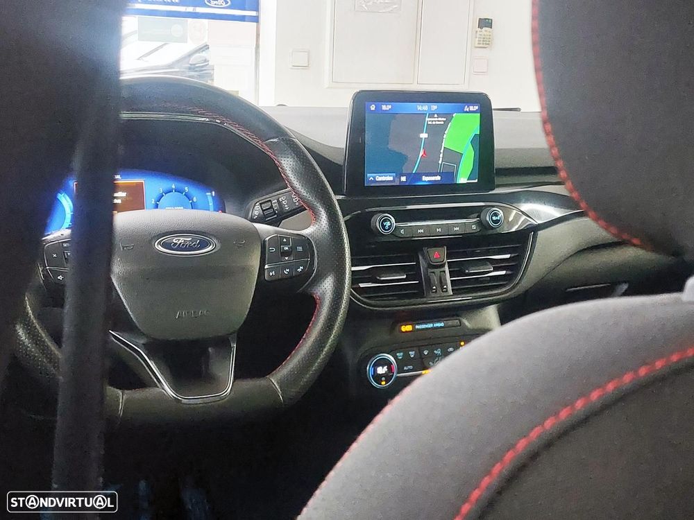 Ford Kuga 1.5 EcoBoost ST-Line - 9