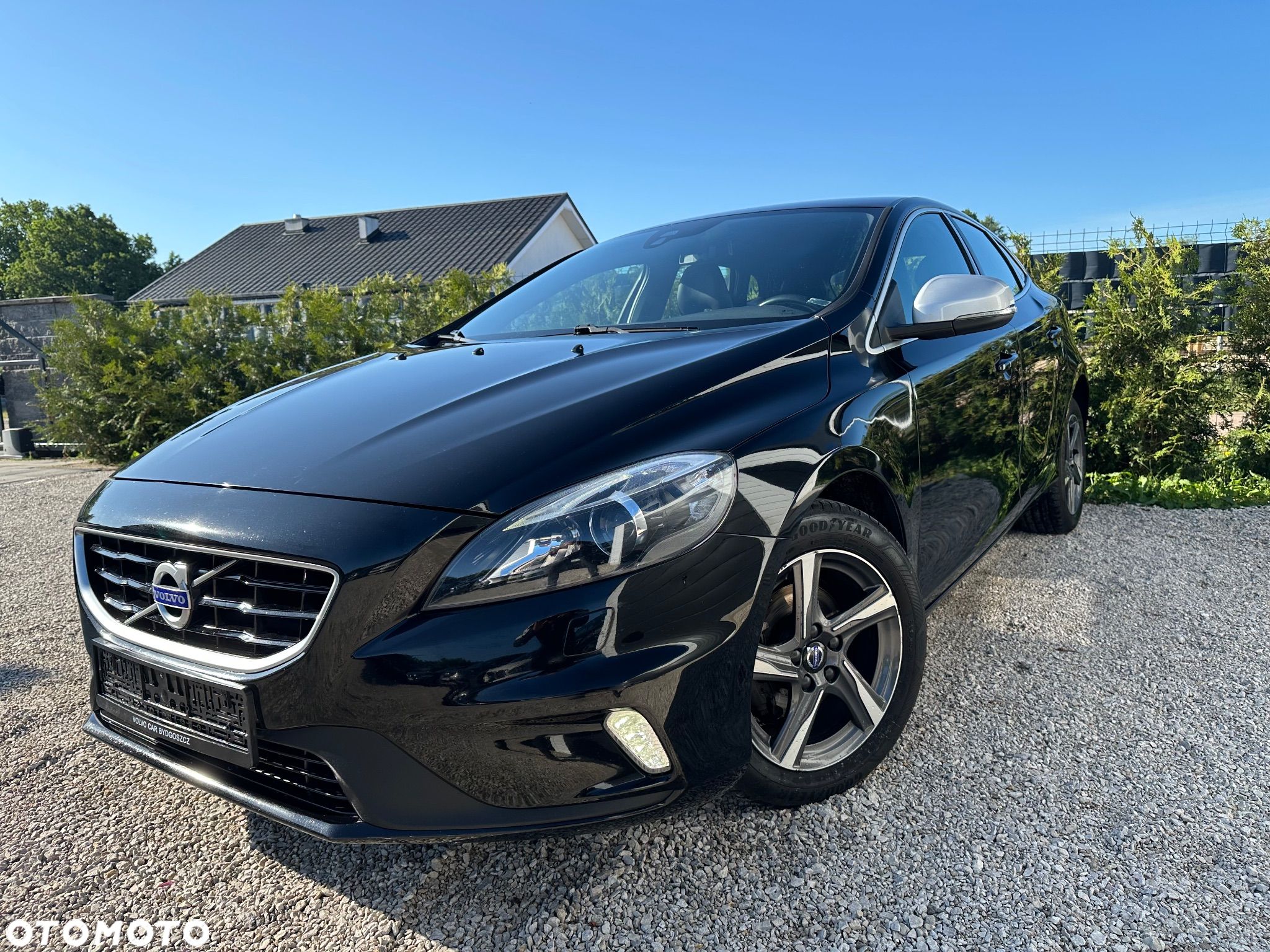 Volvo V40 D2 Drive-E R-Design Kinetic - 1