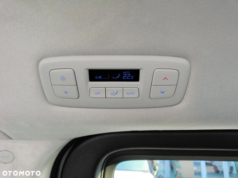 Hyundai Staria 1.6 T-GDI HEV Luxury - 21