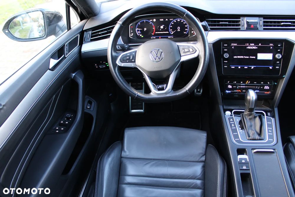 Volkswagen Passat 2.0 TDI SCR DSG 4Motion Business - 13