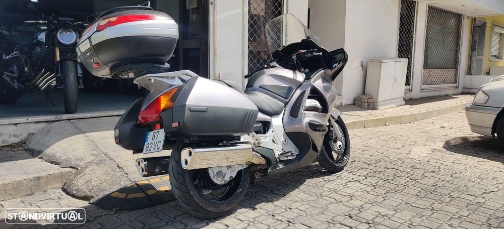 Honda Pan European 1300 ST - 8
