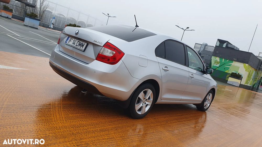 Skoda RAPID 1.2 TSI Style - 28