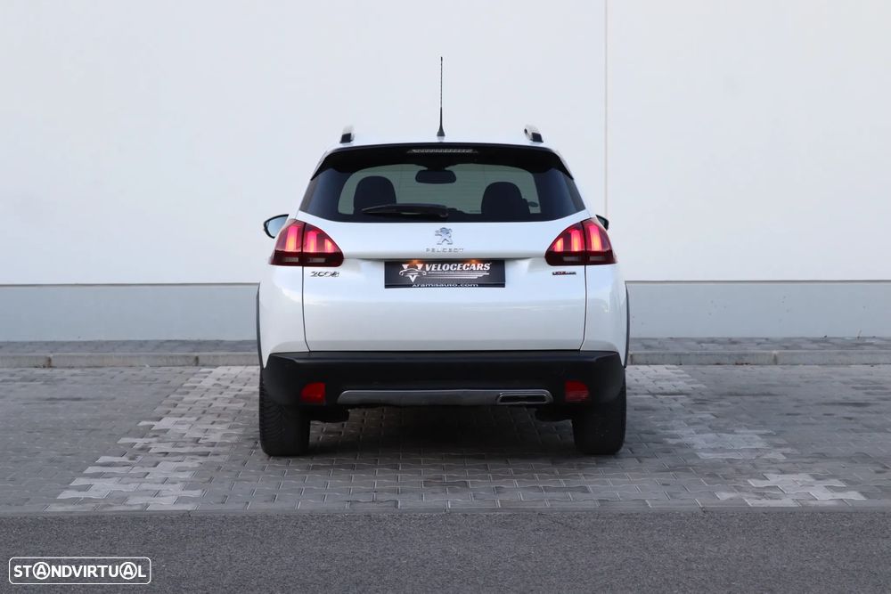 Peugeot 2008 1.2 PureTech GT Line - 4