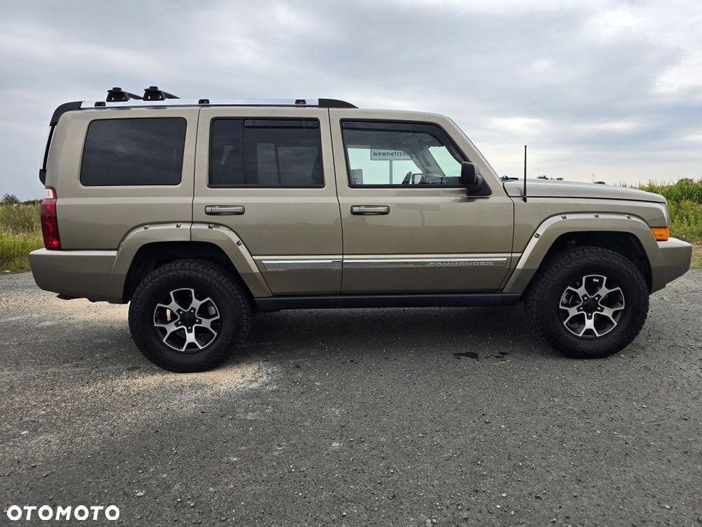 Jeep Commander 5.7 V8 HEMI Automatik Limited - 34