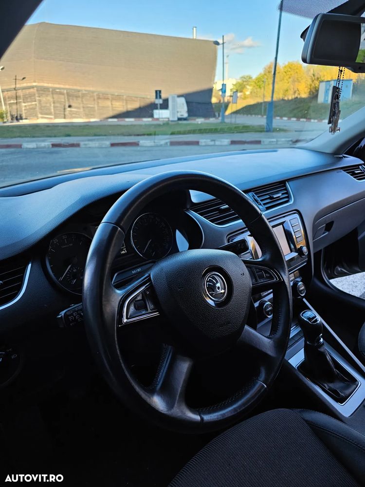 Skoda Octavia 1.6 TDI GREENLINE - 8