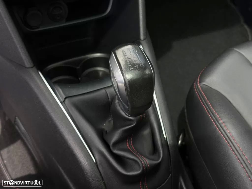 Peugeot 208 1.2 PureTech GT Line - 30