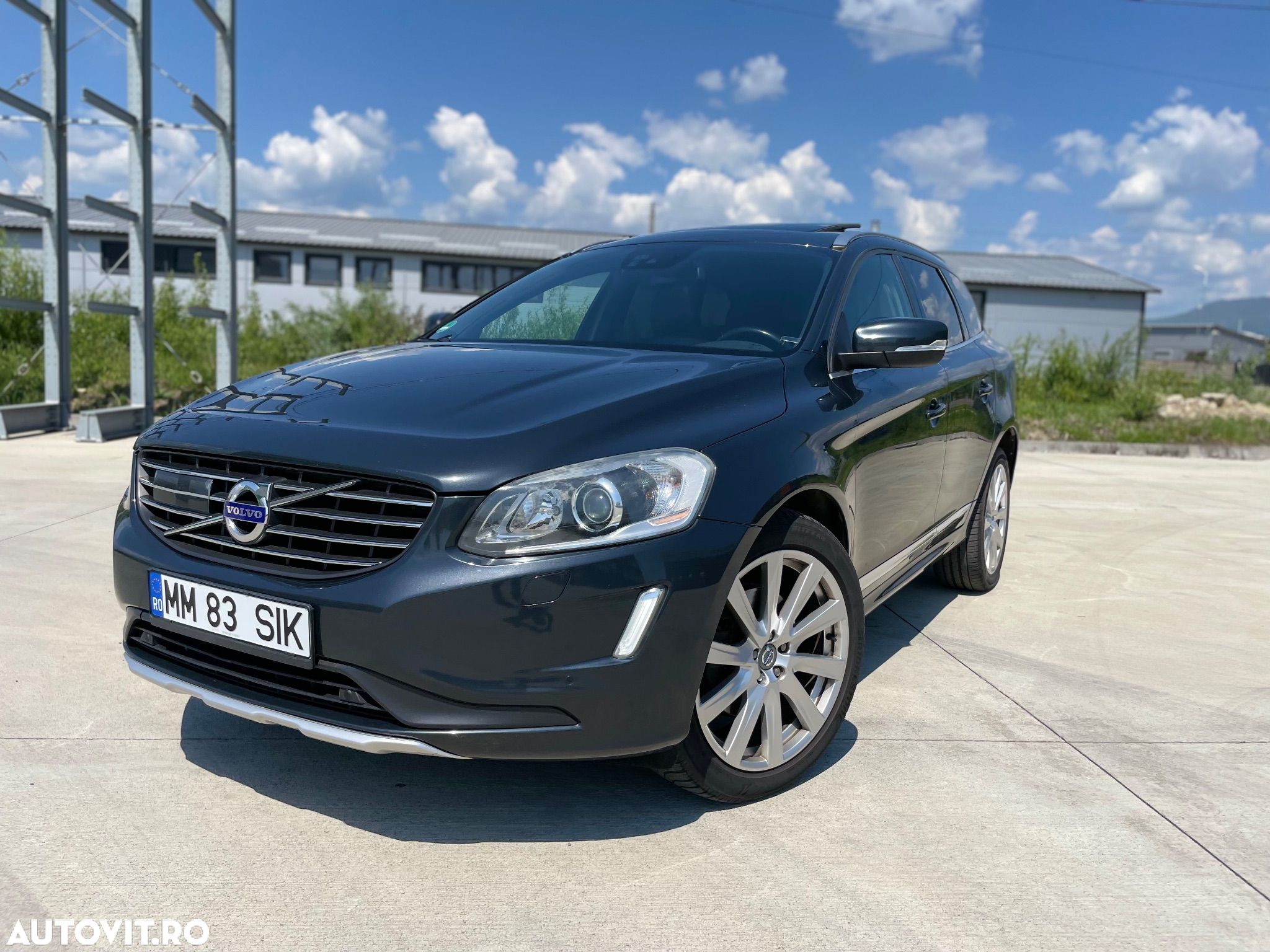 Volvo XC 60 D5 AWD Geartronic Summum - 1