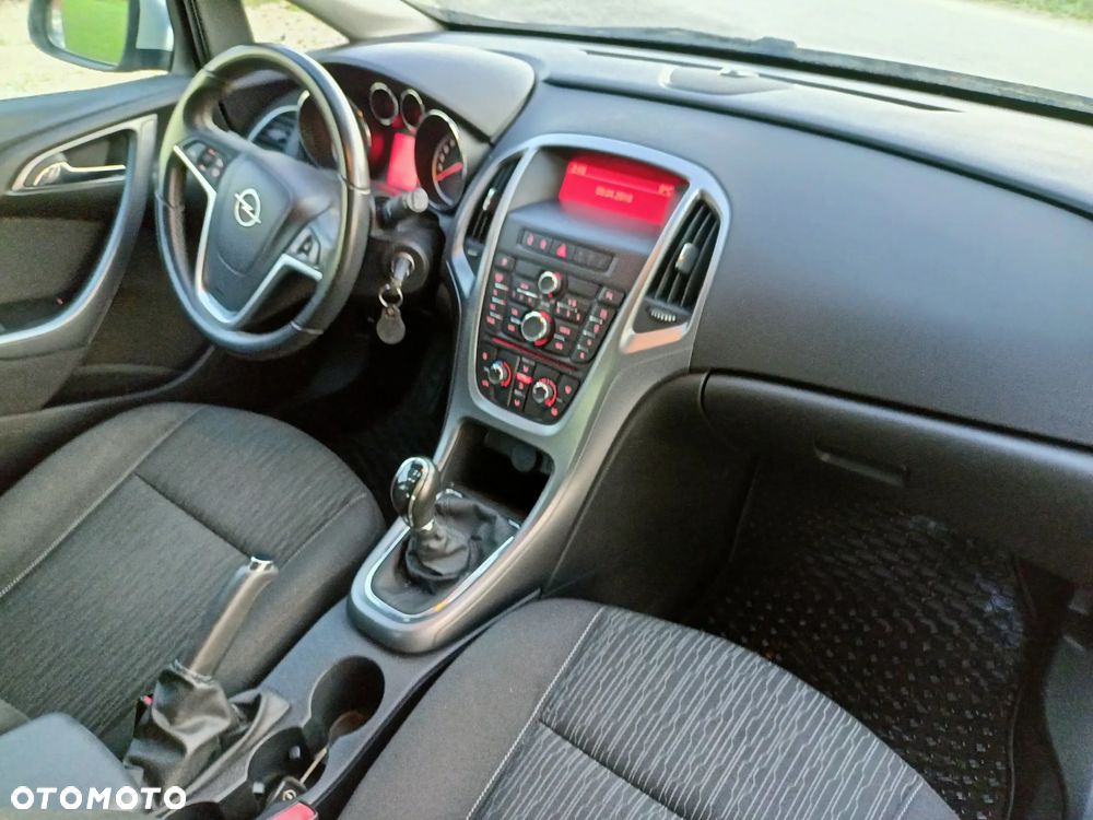 Opel Astra 1.6 Cosmo - 26