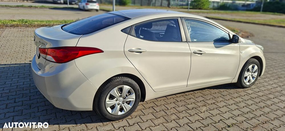 Hyundai Elantra 1.6 MPi - 6