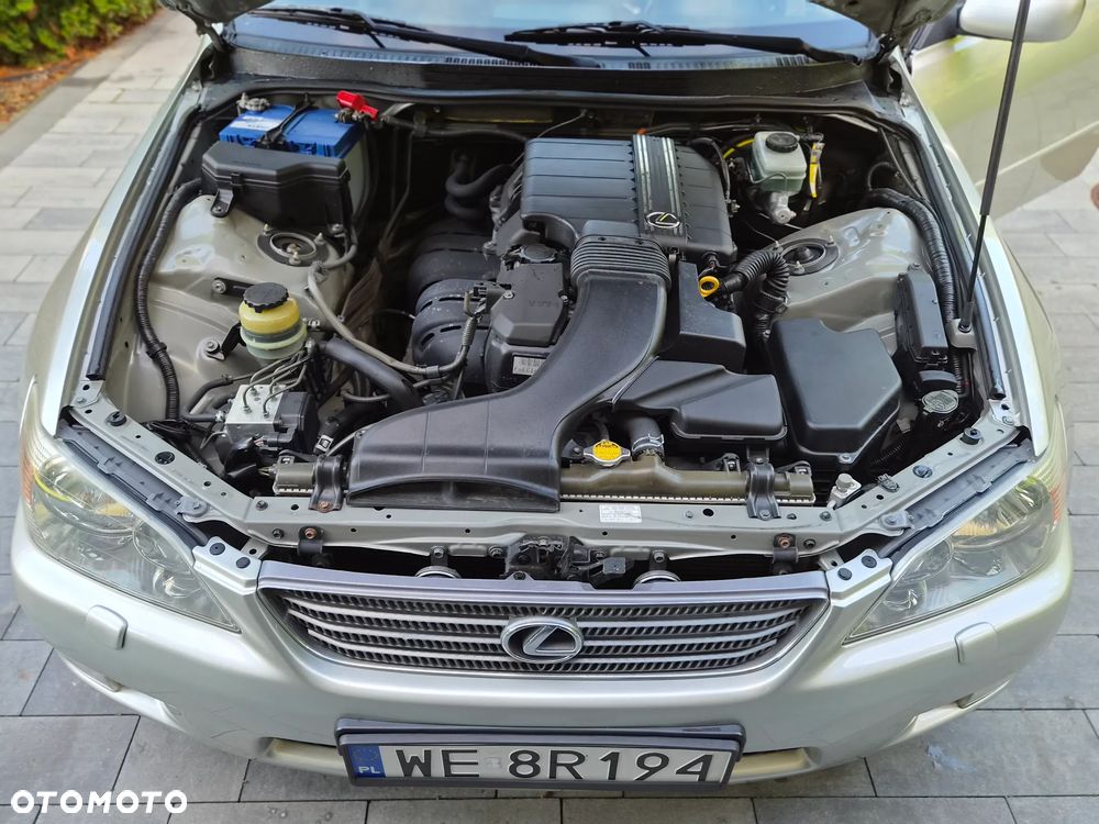 Lexus IS - 25