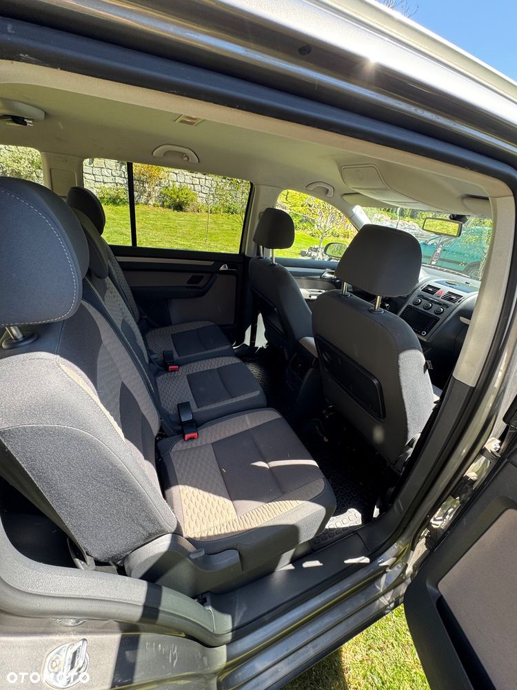Volkswagen Touran 2.0 TDI DPF Cross - 6