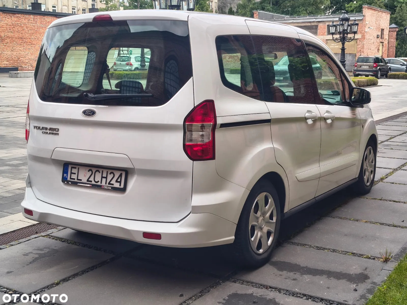Ford Tourneo Courier 1.5 TDCi Trend - 15