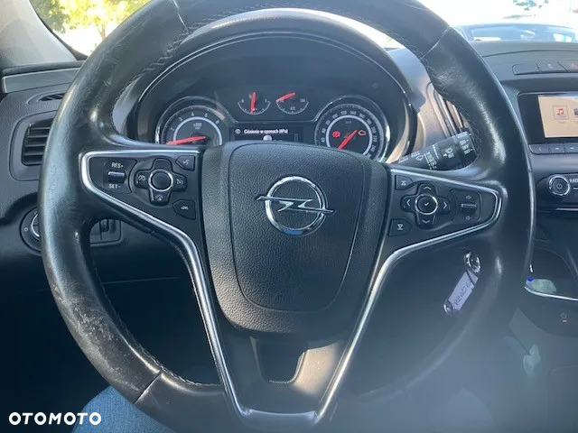 Opel Insignia - 12