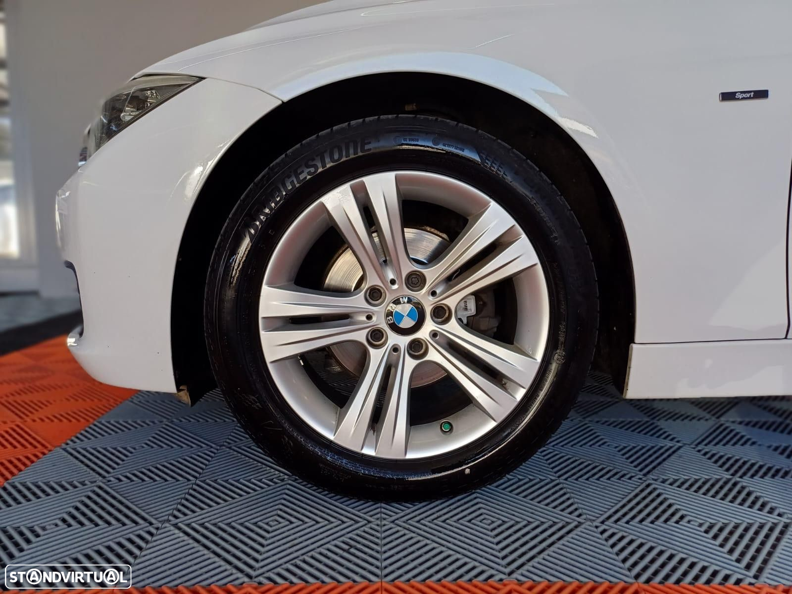 BMW 318 - 8