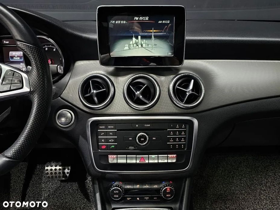 Mercedes-Benz CLA 220 4Matic 7G-DCT AMG Line - 15