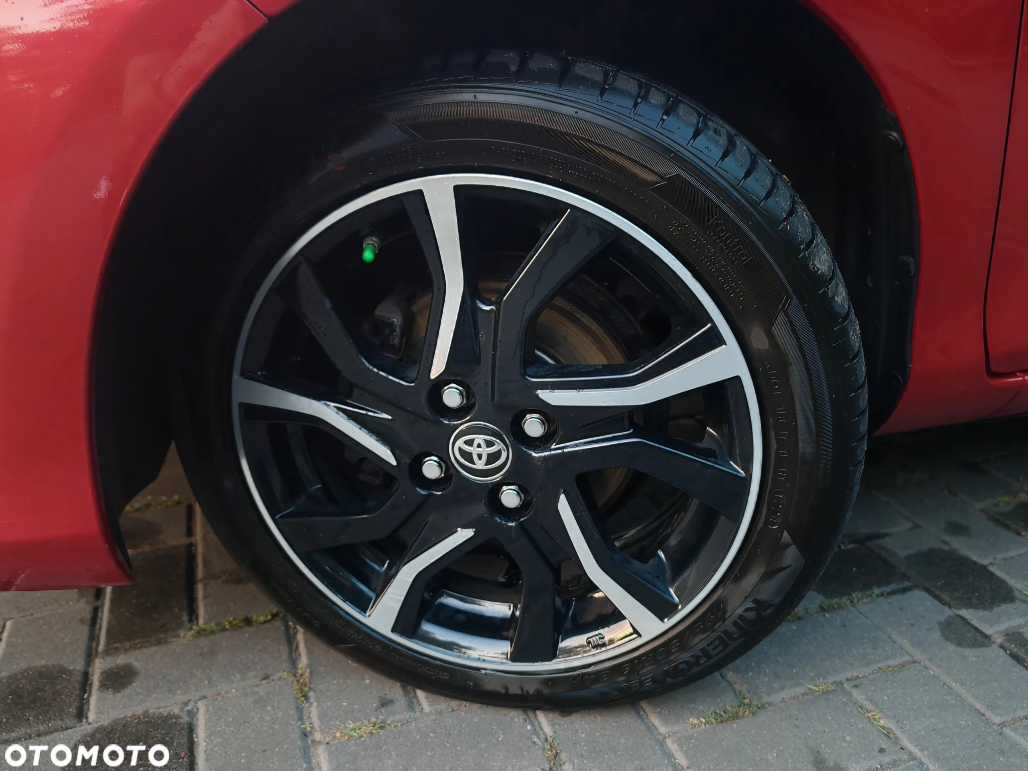 Toyota Yaris 1.33 Selection Platinum - 4