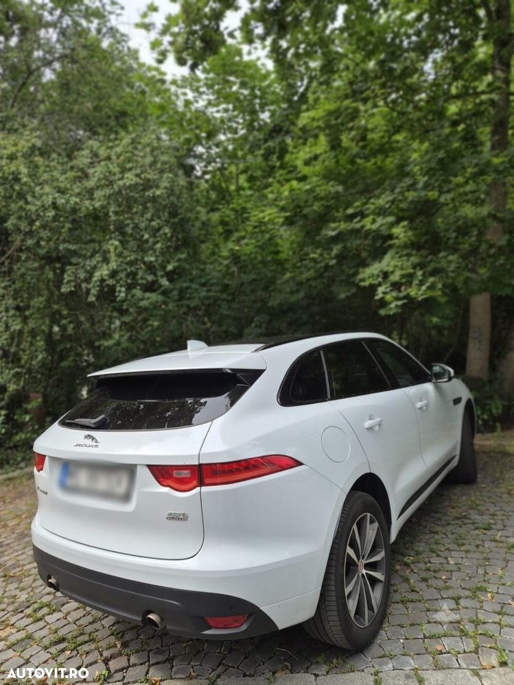 Jaguar F-Pace 25t AWD R-Sport - 2