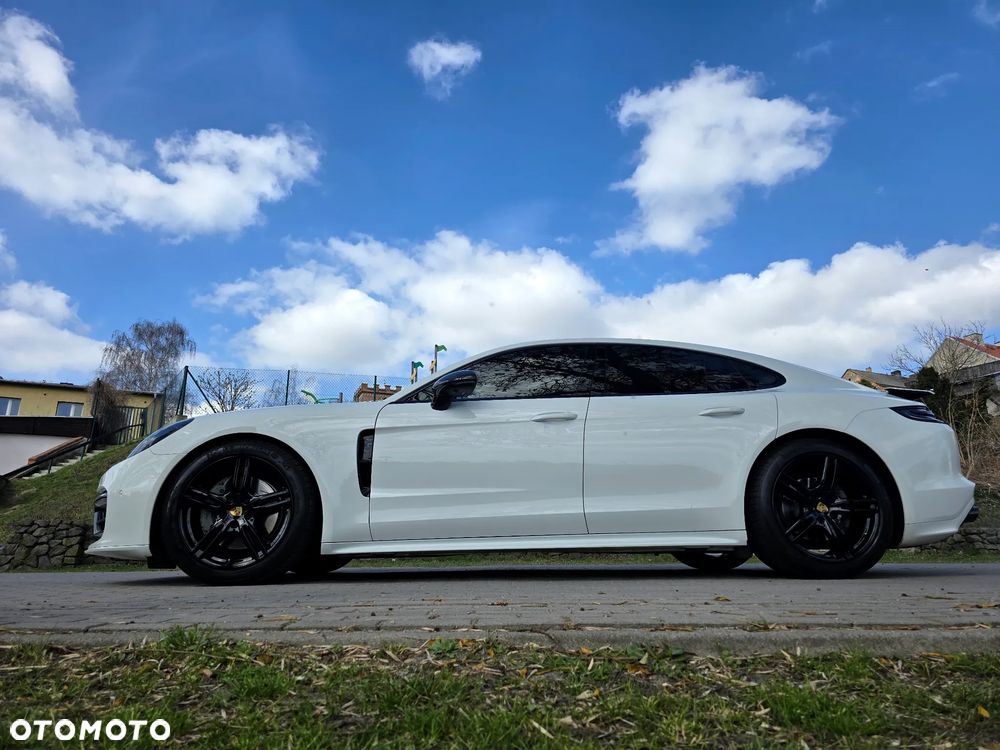 Porsche Panamera 4S - 3