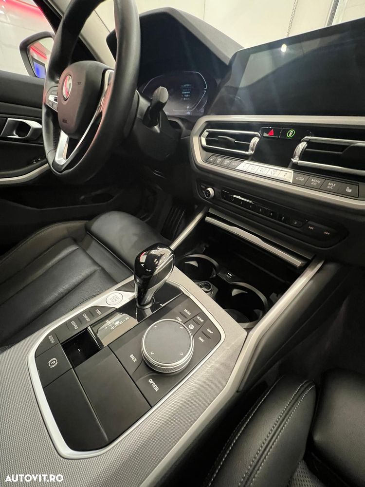 BMW Seria 3 316d AT MHEV - 11