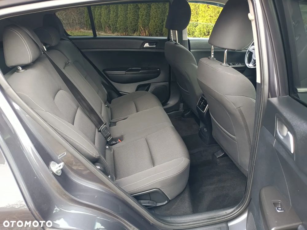 Kia Sportage 1.7 CRDI 2WD Dream-Team Edition - 26