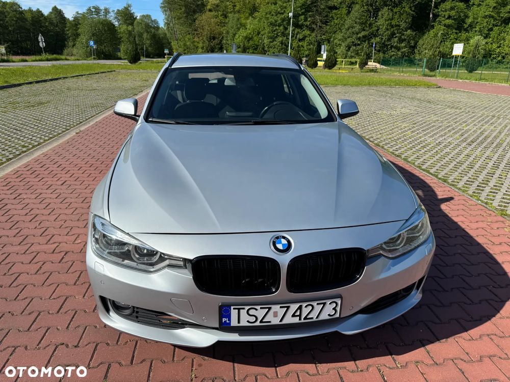 BMW Seria 3 320d Sport Line - 8