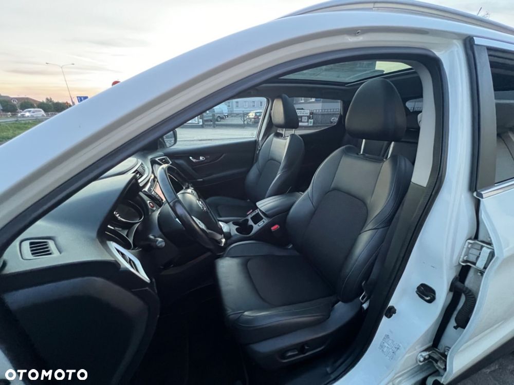 Nissan Qashqai 1.6 DCi Tekna Xtronic - 9