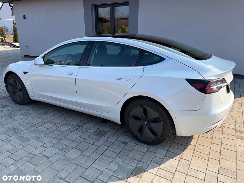Tesla Model 3 - 2