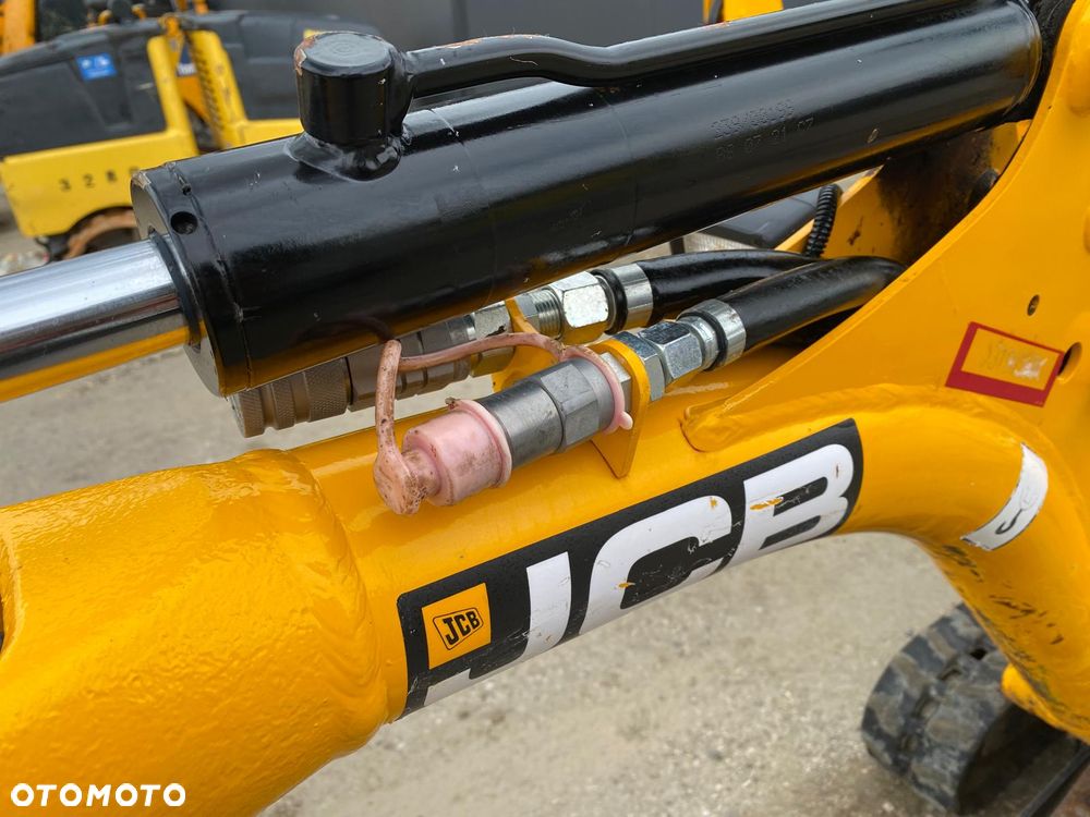 JCB 8008 - 9