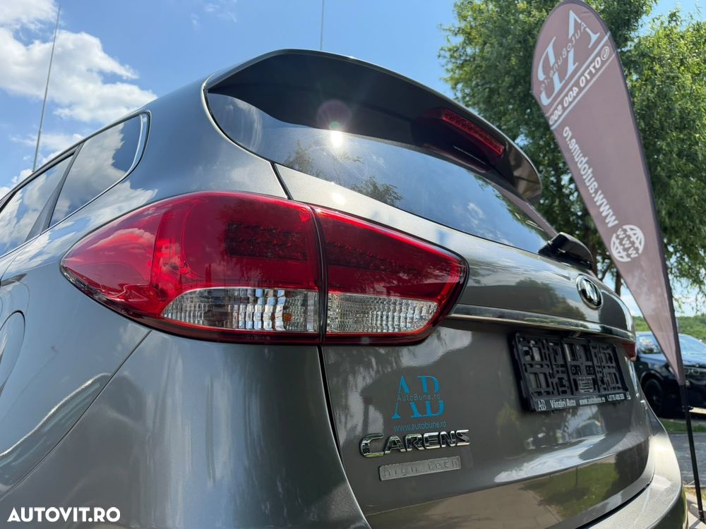 Kia Carens - 10