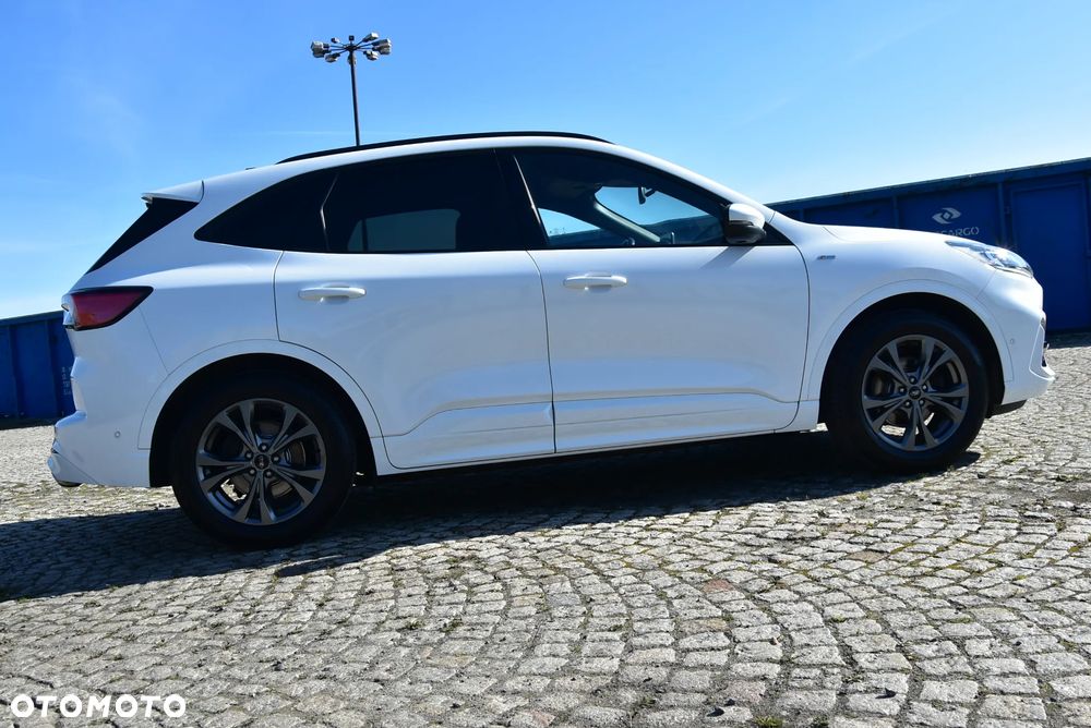 Ford Kuga 1.5 EcoBoost ST-LINE X - 36