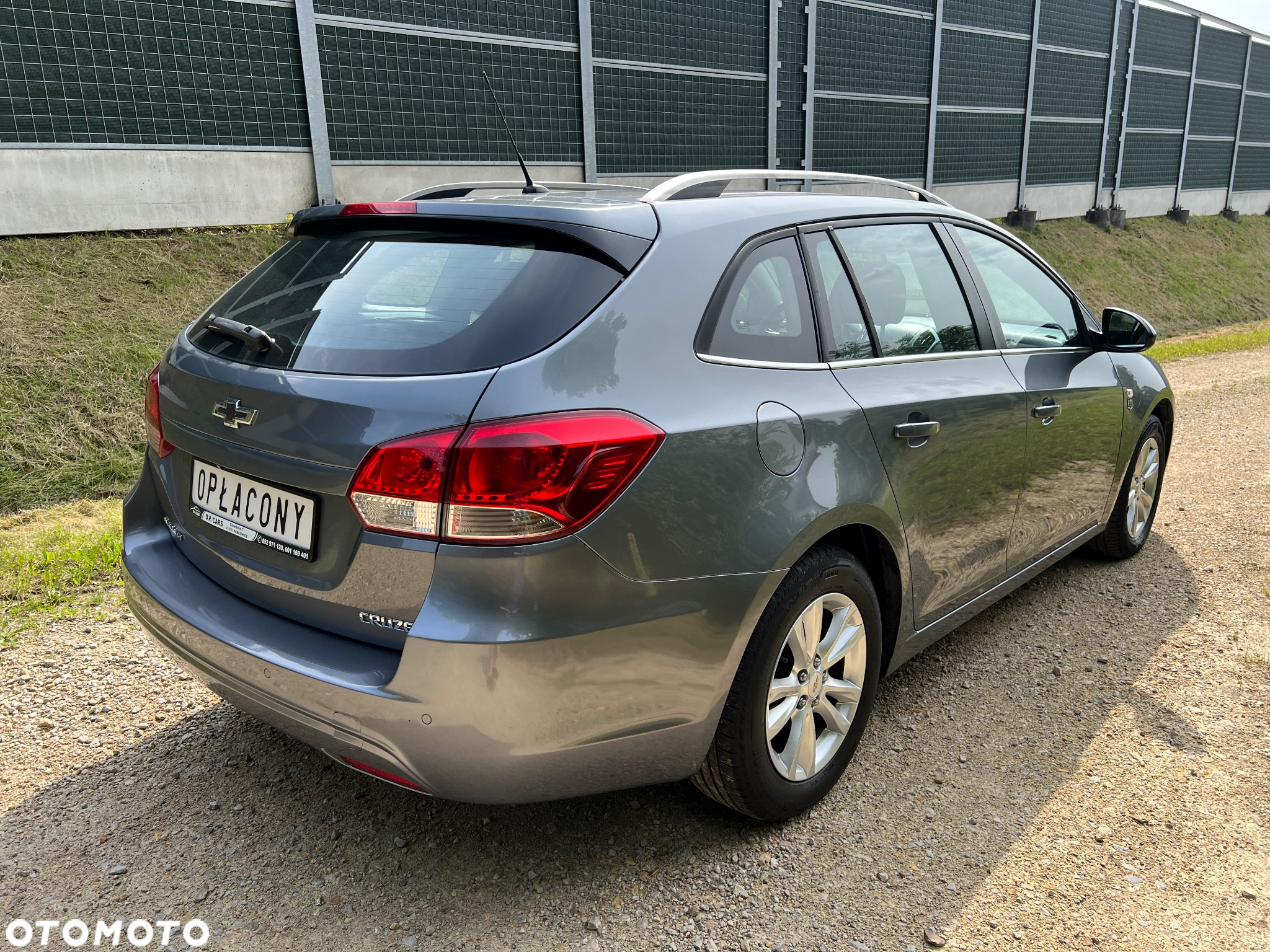 Chevrolet Cruze 1.6 LS - 4