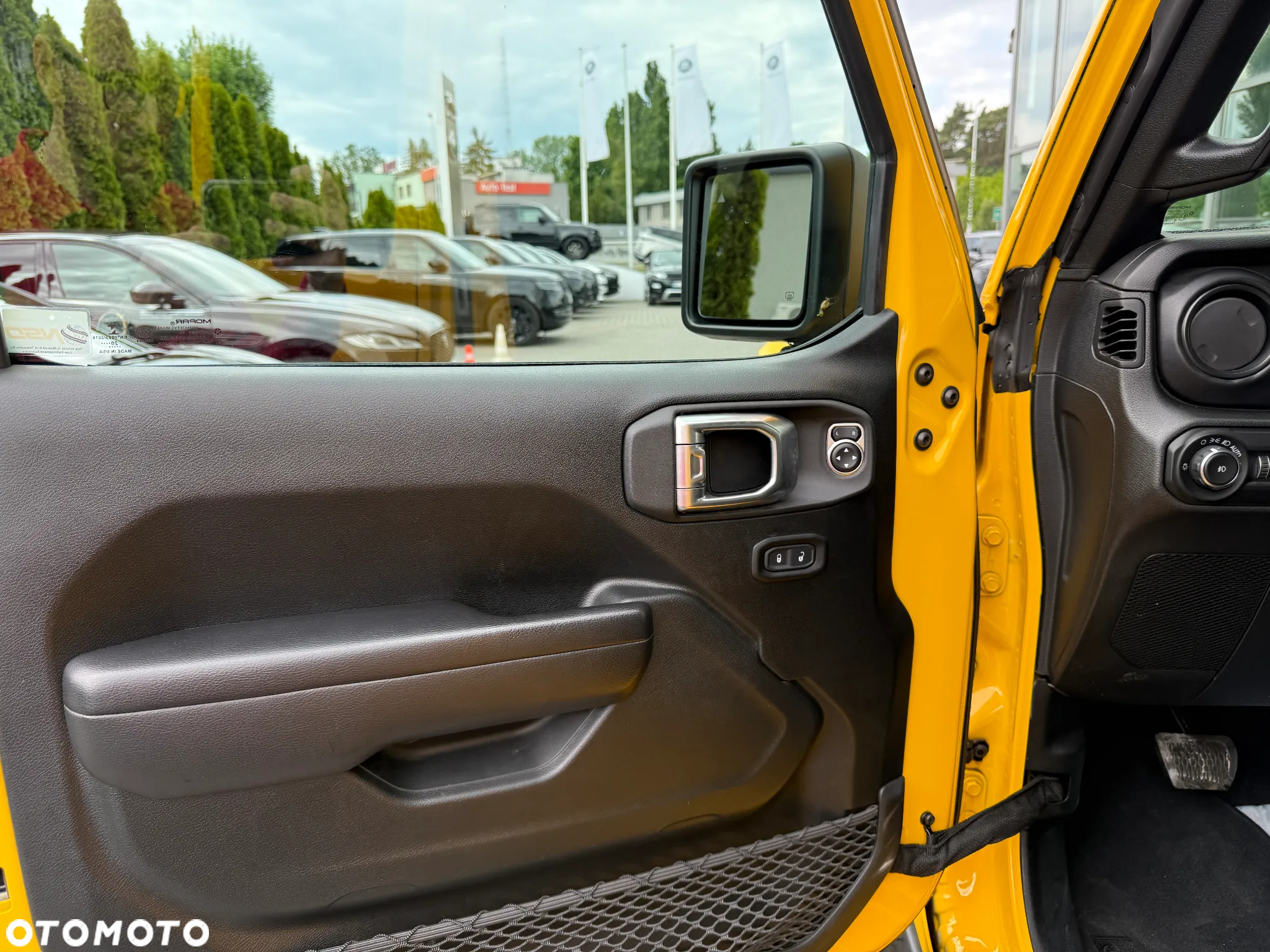 Jeep Wrangler - 10