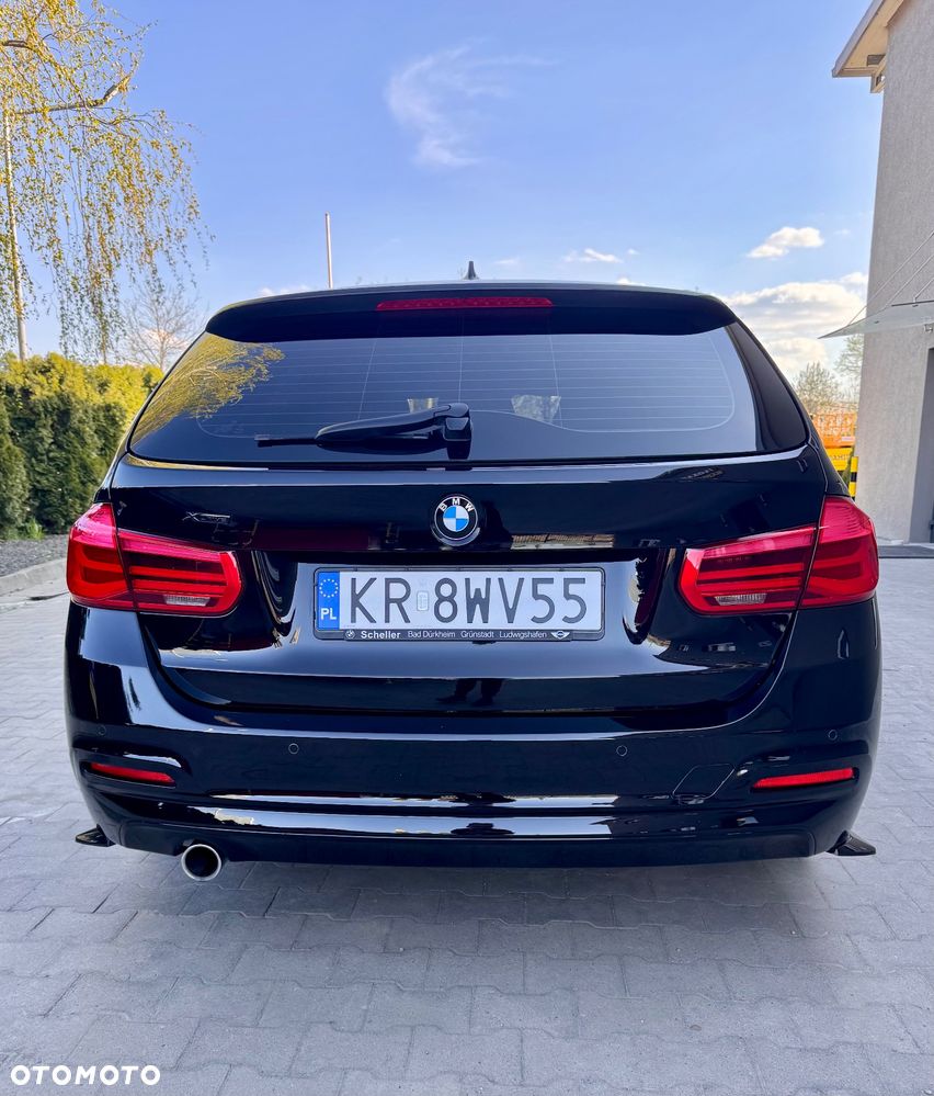 BMW Seria 3 318d xDrive - 10