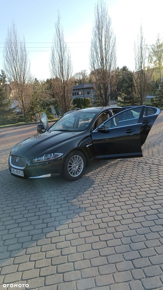 Jaguar XF 3.0 V6 D Luxury - 7