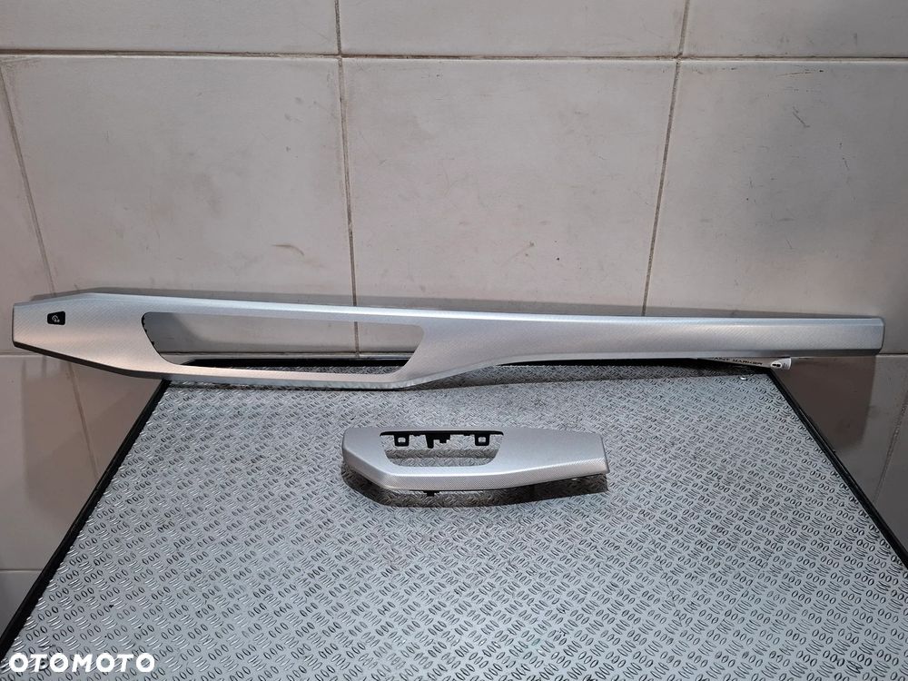 Dekor deski kokpitu Audi A4B9 Rok 2016 komplet - 1